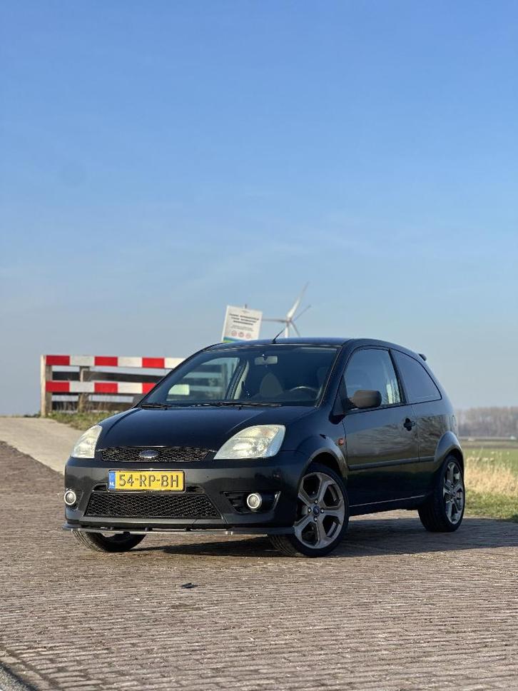 Ford Fiesta 1.6 Sport 2005 – APK tot 2027! – ST180 velgen!, Auto's, Ford, Particulier, Fiësta, ABS, Airconditioning, Alarm, Bluetooth