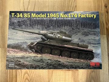 RFM 1/35 T-34 1944 Model 174 tank bouwdoos beschikbaar voor biedingen