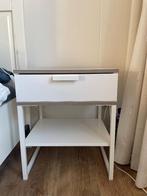 2 nachtkastjes te koop, Huis en Inrichting, Slaapkamer | Nachtkastjes, Ophalen, Gebruikt, 55 tot 70 cm, 45 tot 65 cm