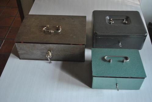 Geldkistjes, 2 stuks, 10 euro per stuk, Verzamelen, Spaarpotten, Gebruikt, Object of Gebouw, Ophalen of Verzenden