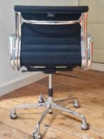 Vitra Eames EA117 bureaustoel - Zeer Goede Staat!, Huis en Inrichting, Bureaustoelen, Ophalen, Zo goed als nieuw, Zwart