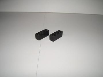 2 LEGO 12 volt Zwarte TREINVERZWAARDERS in zeer goede staat! beschikbaar voor biedingen