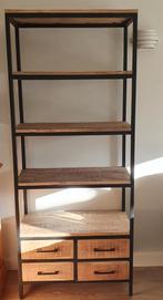 Boekenkast mangohout/ zwart frame met 4 lades, Ophalen, Zo goed als nieuw
