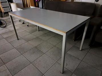 Kantinetafel werktafel klustafel bladmaat 150 x 75 beschikbaar voor biedingen