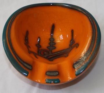 Oranje vintage asbak Yellow van Flora Gouda Holland. Retro beschikbaar voor biedingen
