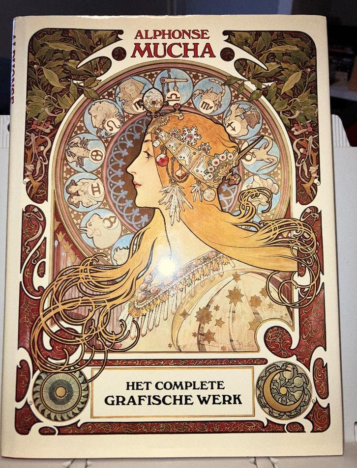 Alphonse Mucha het complete werk, Boeken, Kunst en Cultuur | Beeldend, Zo goed als nieuw, Verzenden