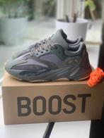 Yeezy boost 700, Adidas Yeezy, Verzenden, Blauw, Sneakers of Gympen