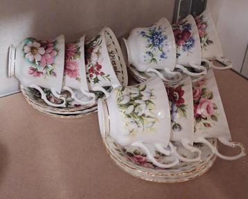 Royal albert flower of the month 10x kop en schotels  beschikbaar voor biedingen