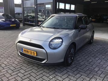 Mini Mini Cooper E Essential 40.7 kWh NIEUW! beschikbaar voor biedingen