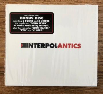 Interpol 2CD Antics, met bonus disc.  beschikbaar voor biedingen