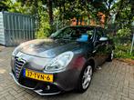 Alfa Romeo Giulietta Distinctive 1.6 Jtdm 2012 Grijs, Voorwielaandrijving, Euro 5, 23 km/l, Origineel Nederlands
