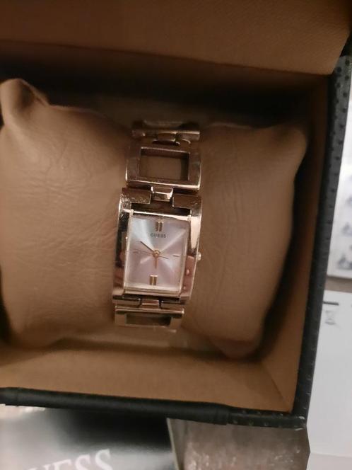 Guess dames horloge, Sieraden, Tassen en Uiterlijk, Horloges | Dames, Gebruikt, Polshorloge, Guess, Staal, Staal, Ophalen of Verzenden