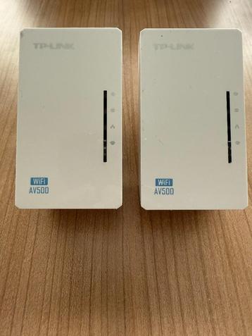 2 TP-Link Wifi versterkers en 1 DyMond versterker beschikbaar voor biedingen