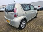 Daihatsu Sirion 2 1.0-12V Premium *apk:02-2026*, Auto's, Daihatsu, Voorwielaandrijving, Gebruikt, 750 kg, Beige