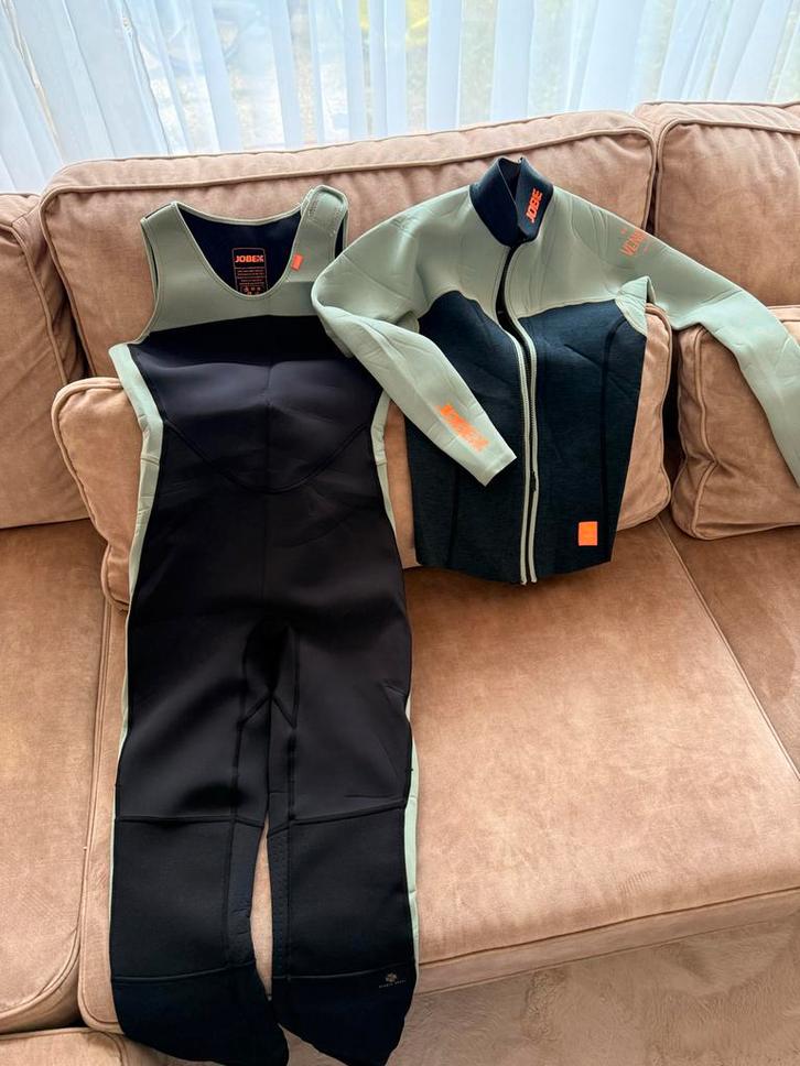 Nieuwe Wetsuit Pak & Vest - Perfecte Set! Maat S/M, Watersport en Boten, Watersportkleding, Nieuw, Wetsuit, Dame of Heer, Ophalen of Verzenden