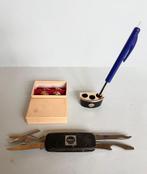 3x Shell logo vintage reclame zakmes manchetknopen pennenbak, Verzamelen, Ophalen, Gebruikt, Gebruiksvoorwerp