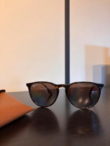 Rayban Polarized Bruine Zonnebril beschikbaar voor biedingen