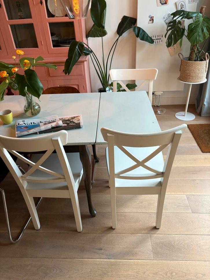 Drie witte stoelen, Huis en Inrichting, Stoelen, Gebruikt, Drie, Hout, Wit, Ophalen