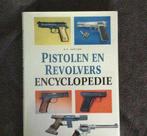 Pistolen en revolvers encyclopedie, Ophalen of Verzenden, Zo goed als nieuw, Overige onderwerpen