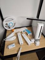 Nintendo Wii, 6 games + veel extra's, Spelcomputers en Games, Spelcomputers | Nintendo Wii, Ophalen of Verzenden, Gebruikt, Met 3 controllers of meer