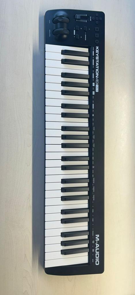 M-Audio Keystation 49 MKIII + Stand, Muziek en Instrumenten, Midi-apparatuur, Zo goed als nieuw, Ophalen of Verzenden