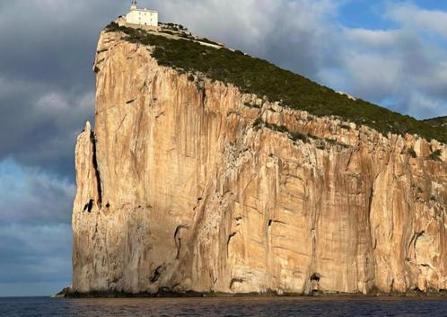 Sardinië 2 pers vlucht+hotels 4-15 aug, Vakantie, Vakantie | Aanbiedingen en Last minute