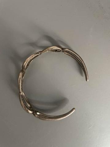 Slavenarmband met spirituele uitstraling beschikbaar voor biedingen