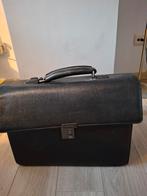 Heel mooie zwarte aktetas. Hugo Boss. Mooi sinterklaascadeau, Ophalen of Verzenden, Zo goed als nieuw, Zwart, Aktetas of Boekentas