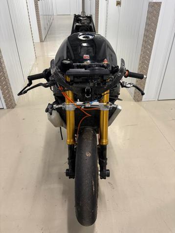 Suzuki GSX-R 1000 K3 circuitmotor beschikbaar voor biedingen