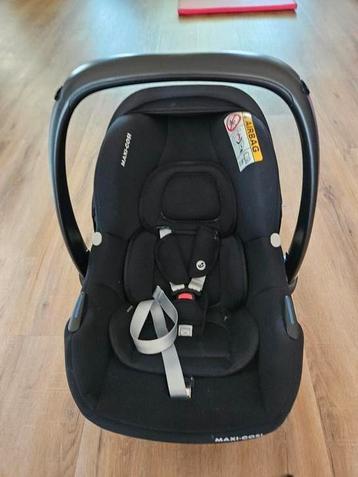 Maxi cosi cabriofix met i-base isofix beschikbaar voor biedingen