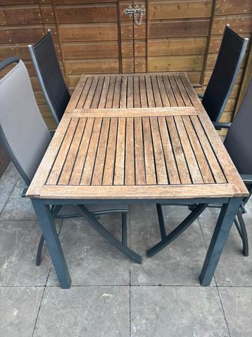 Tuintafel gratis beschikbaar voor biedingen