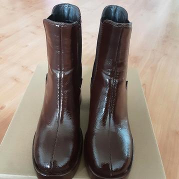 Bruine enkellaarsjes, Nieuw beschikbaar voor biedingen