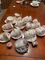 Prachtige Engelse kopjes met bloemen, Antiek en Kunst, Ophalen of Verzenden