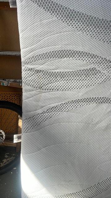 90x200 Eenpersoons Traagschuim Matras beschikbaar voor biedingen