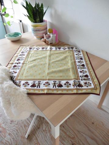 Vintage tafelkleed Kolf NIEUW retro poppetjes bruin beige beschikbaar voor biedingen