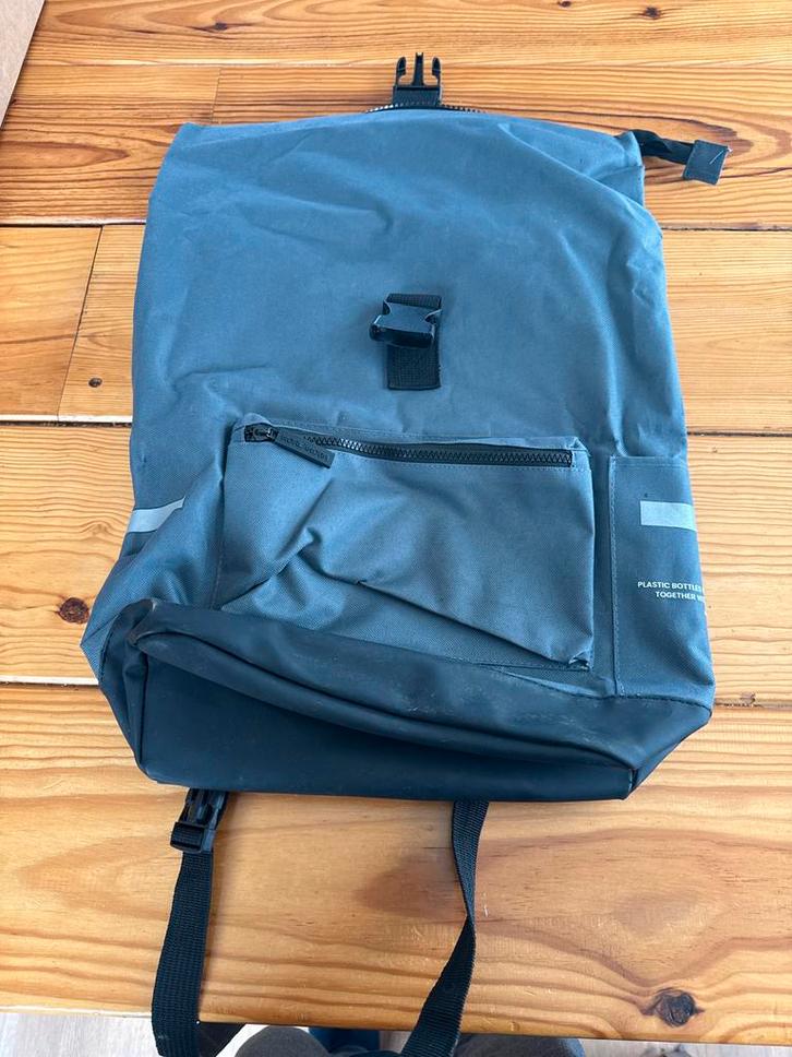 Fietsentas - Rugzak model, Sieraden, Tassen en Uiterlijk, Tassen | Rugtassen, Zo goed als nieuw, Overige merken, 25 tot 40 cm