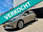 Opel Astra 1.0 Edition | Airco | Navi | Cruise | Camera, Stof, Gebruikt, Bruin, 610 kg