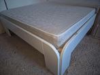 2 persoons bed met matras, Huis en Inrichting, Slaapkamer | Bedden, Ophalen