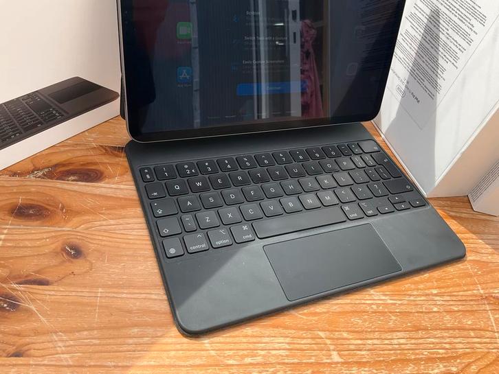 iPad Pro 11" 2e gen. + Magic Keyboard & Pencil - Nieuwstaat, Computers en Software, Apple iPads, Zo goed als nieuw, Apple iPad Pro