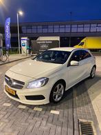 Mercedes-Benz A-Klasse A180 1.6 Blue Efficiency 2014 Wit., Auto's, Mercedes-Benz, Voorwielaandrijving, 65 €/maand, Zwart, 4 cilinders