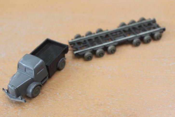 Wiking Henschel HS 140 met Culenmeyer oplegger, Hobby en Vrije tijd, Modelauto's | 1:87, Gebruikt, Bus of Vrachtwagen, Wiking