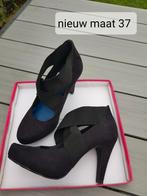 Schoenen maat 37, Ophalen, Zo goed als nieuw, Sneakers of Gympen