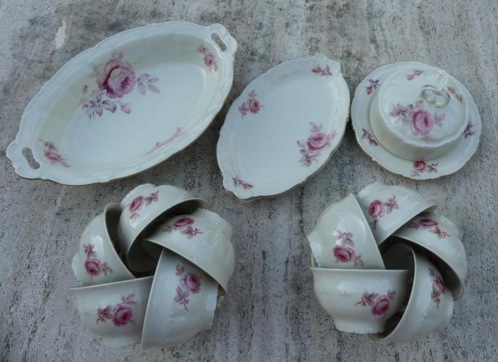 Rozen en Roosjes J G H & Z Prachtige Rode Rozen Servies, Antiek en Kunst, Antiek | Servies compleet, Ophalen of Verzenden
