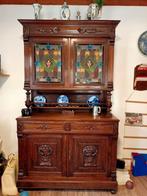 Kast met glas in lood, Ophalen