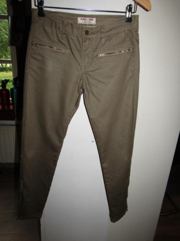 E415 PLACE DU JOUR mt 36 jeans skinny army, Kleding | Dames, Broeken en Pantalons, Zo goed als nieuw, Maat 36 (S), Groen, Lang