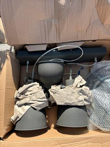 Industriele hanglampen beschikbaar voor biedingen