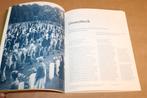 Vergeet Ons Niet — 50 Jaar Herdenking Slag om Arnhem, Boeken, Ophalen of Verzenden, Gelezen