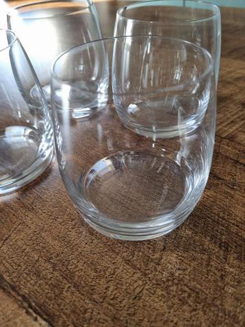 4 waterglazen, nieuw beschikbaar voor biedingen