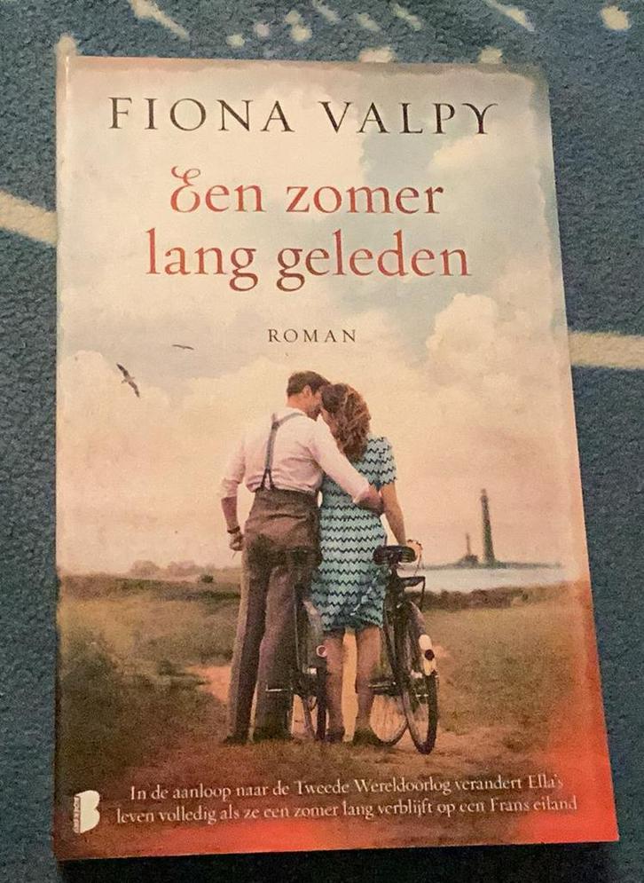 Fiona Valpy, Een zomer lang geleden., Boeken, Historische romans, Zo goed als nieuw, Ophalen of Verzenden