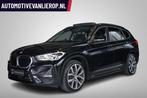 BMW X1 xDrive25e High Executive | ADAPTIVE CRUISE | HEAD-UP, Auto's, BMW, Gebruikt, Leder en Stof, Zwart, Plug-in hybride